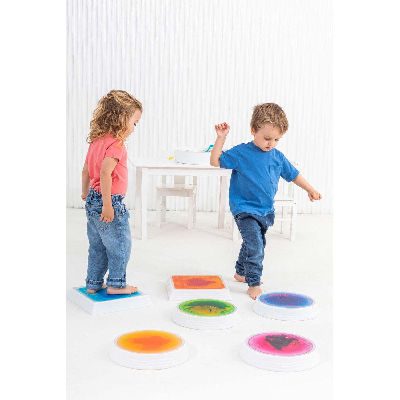 Bases Redondas Sensoriales con Líquido e Iluminación LED - Set de 6 - Imagen 4