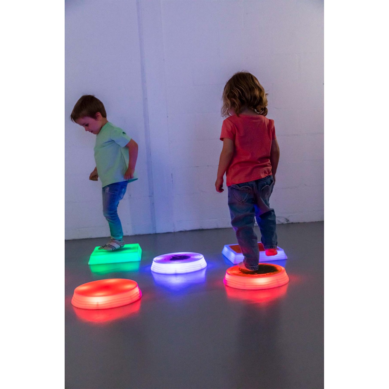 Bases Cuadradas con Líquido e Iluminación LED – Set de 6 - Imagen 6