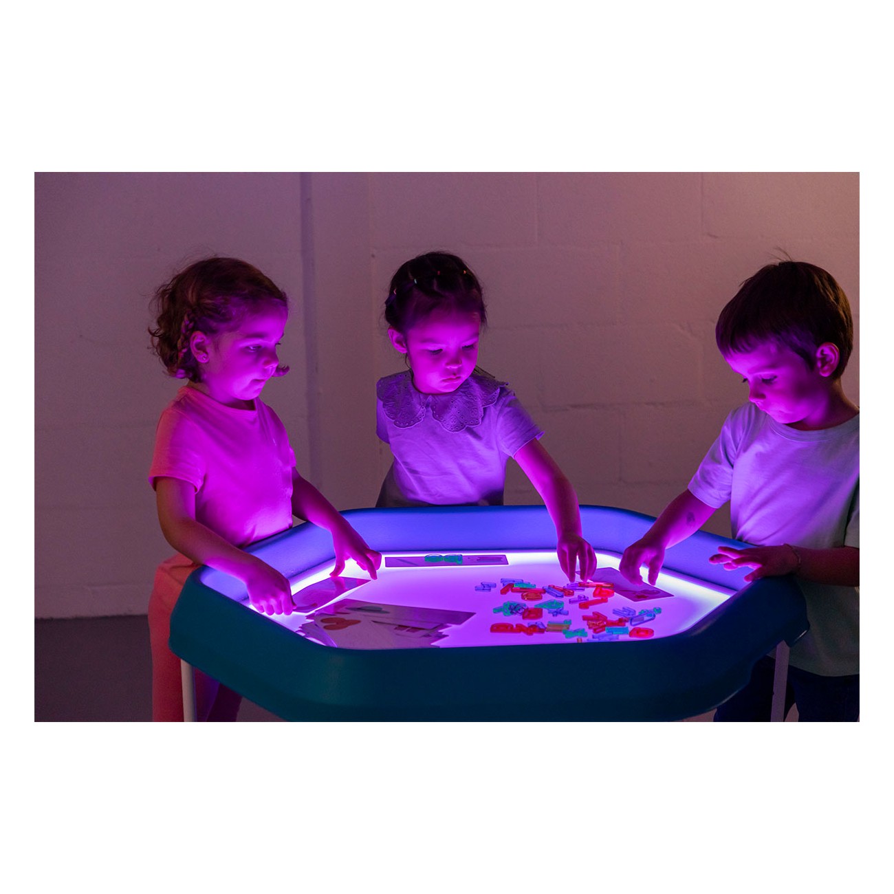 Bandeja sensorial Led Tuff Tray con soporte ajustable - Imagen 6