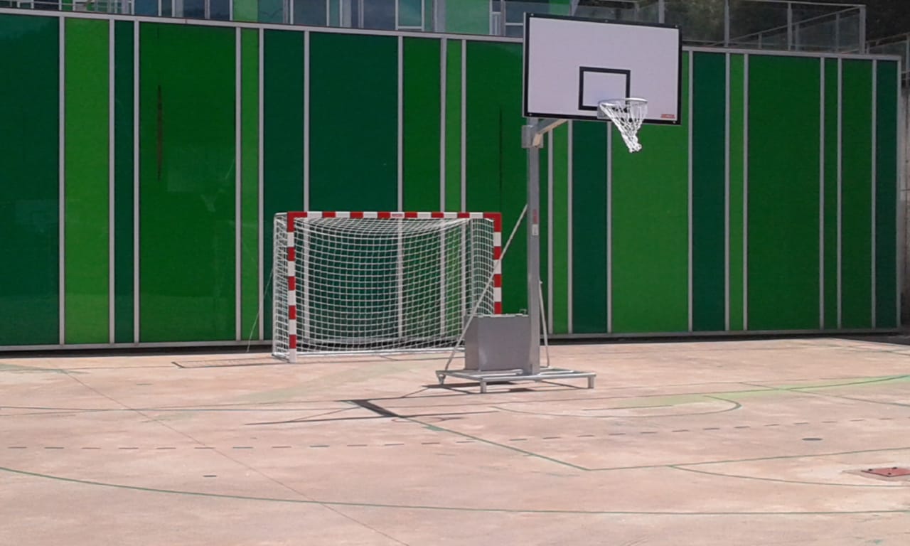 Jgo canastas galvanizadas baloncesto deluxe monotubo trasladables 2 ruedas con carro -sin tableros, aros y redes - Imagen 2