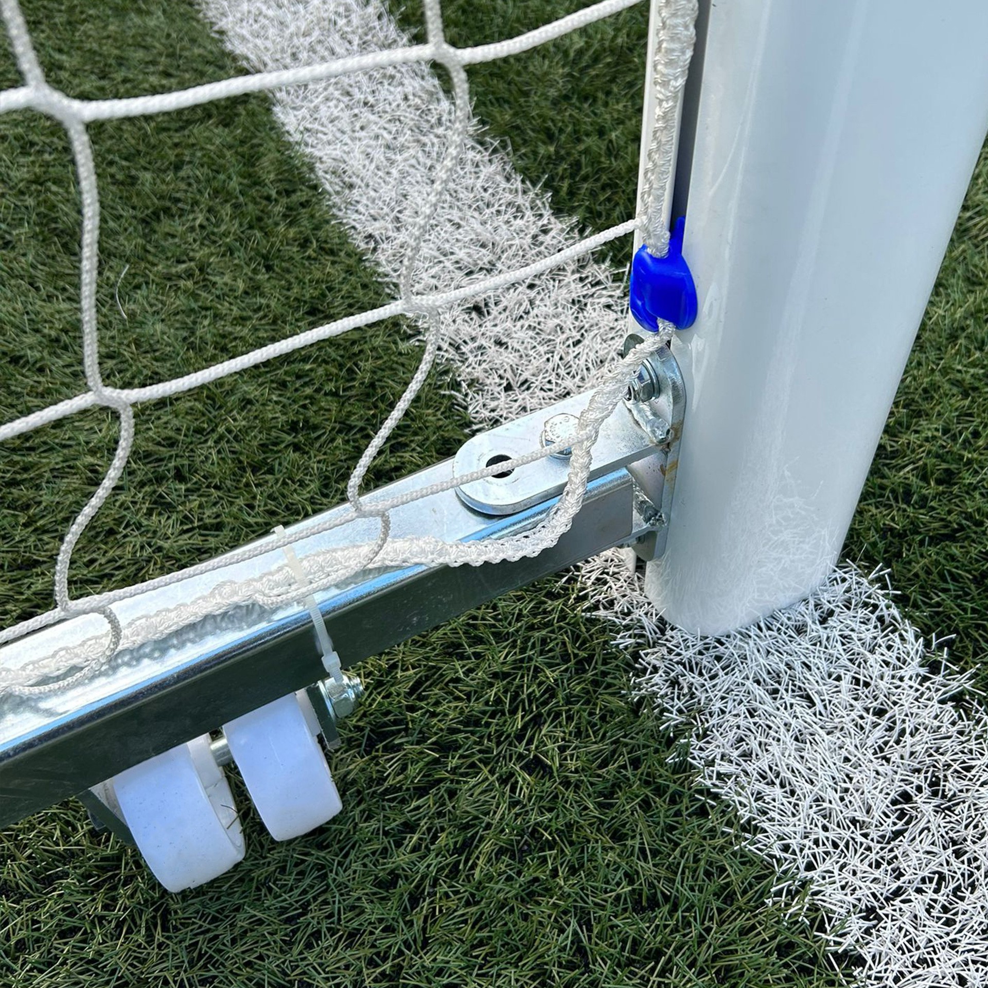 Juego porterías aluminio fútbol 7 120x100 mm abatibles con arquillos cincados - Imagen 3