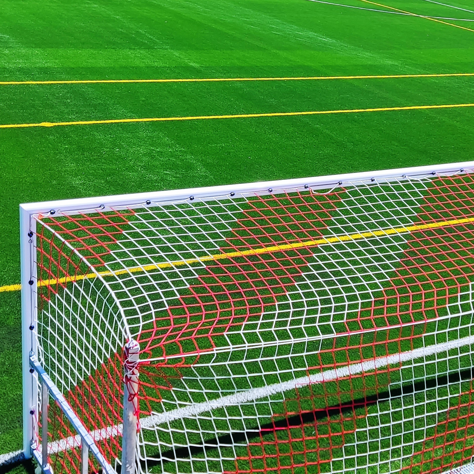 Juego porterías aluminio fútbol 7 120x100 mm abatibles con arquillos galvanizados en caliente - Imagen 3