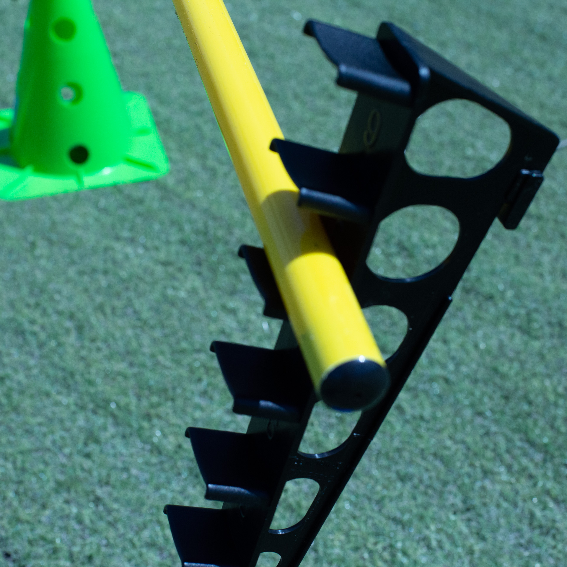 Regla con acople para cono de 32, 40 y 50cm con soporte para pica y aro - Imagen 3